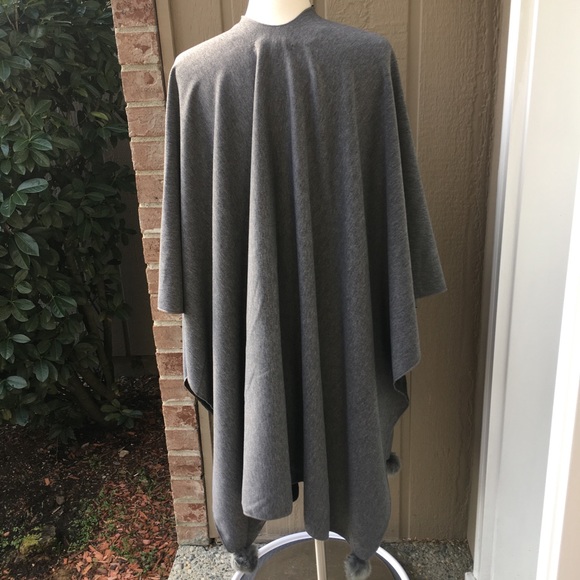 HOST PICK❤️Andrew Marc poncho wrap cape - Picture 3 of 8